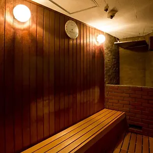 Capsule Land Yushima Tokio